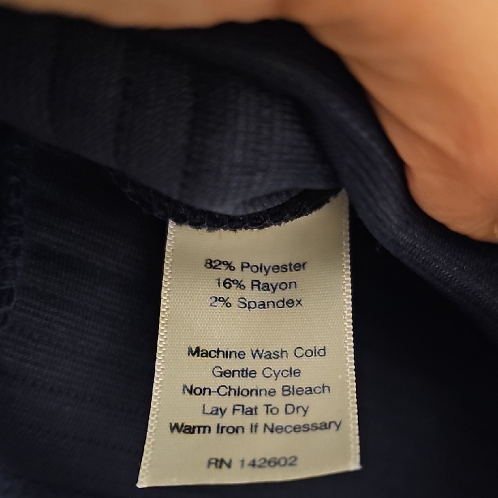 Sail to Sable (L) Navy Sweater - Picture 3 of 6